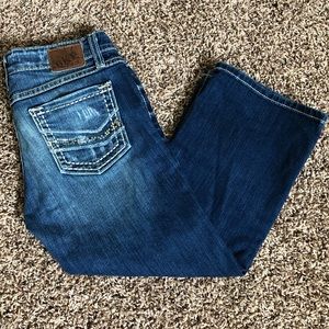 Super Cute BKE Stella Crop 27